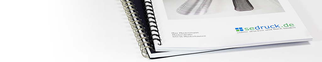 Ringgebundenes Buch mit Coveraufdruck