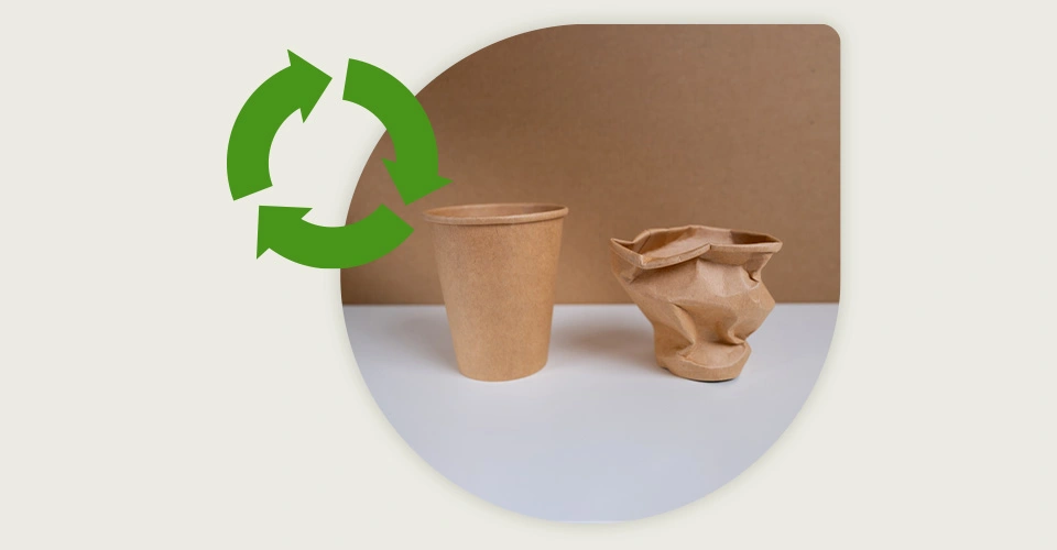 Recycling-Papier aus Kaffeebechern
