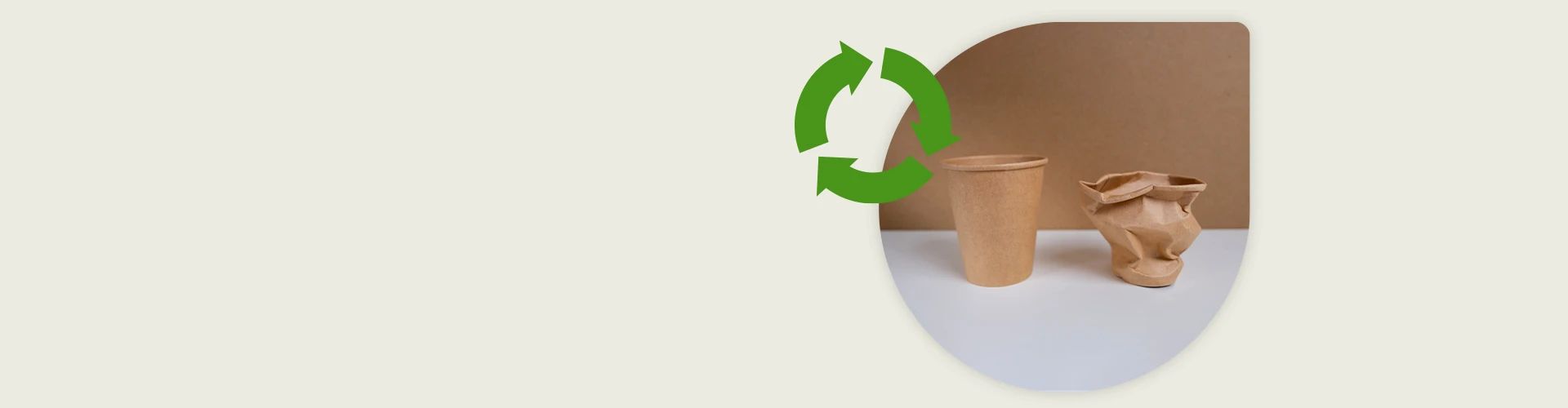 Papier aus Kaffee-Bechern produziert