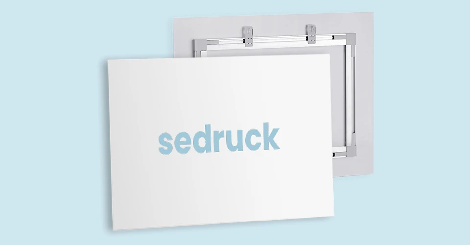 Printed foam board with gallery hanger