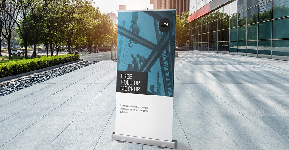 Roll-Up for outdoor use in front of office complex